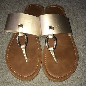 Apt 9 Sandal